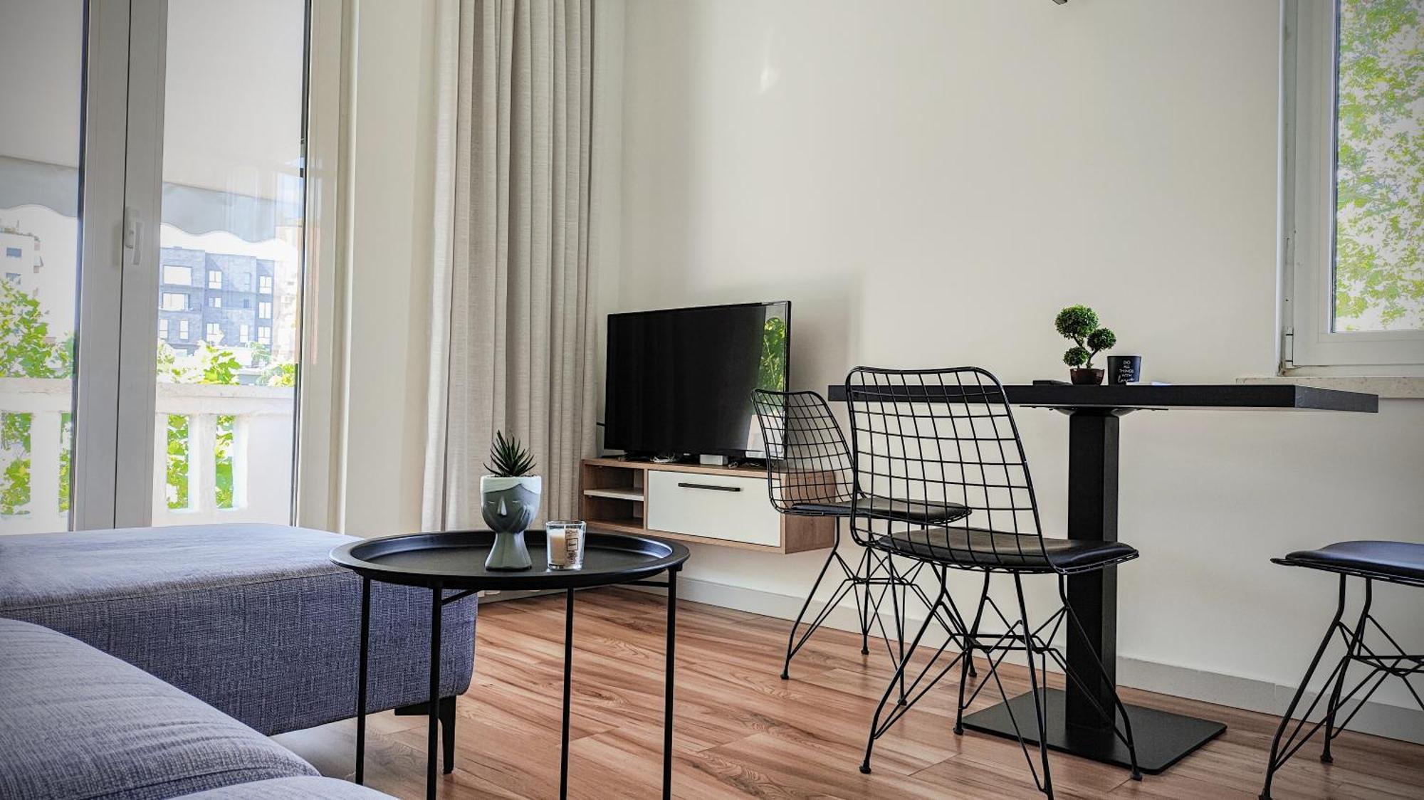 Urban Glow Tirana Apartment ภายนอก รูปภาพ